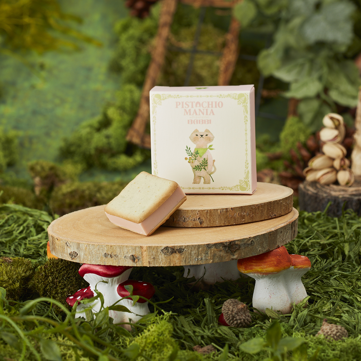 ウィークエンドピスタチオ (あまおう苺) １個入り